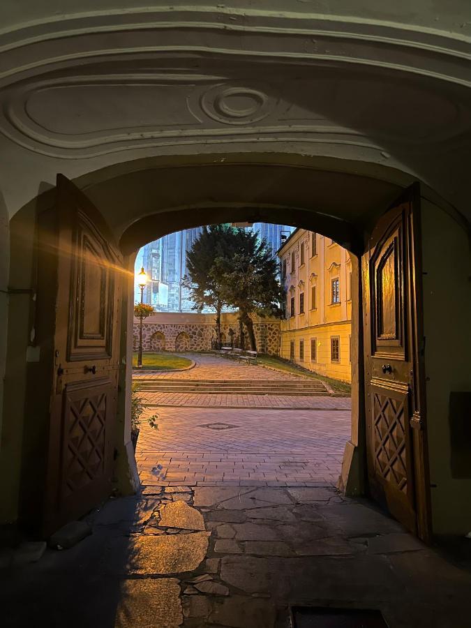 Csaky Palace Bratislava Apartment Exterior photo